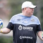 Marcelo Fernandes durante treino do Santos