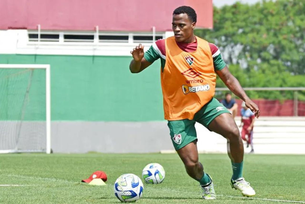 Arias em treino do Fluminense