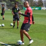 Experiente atacante do América-MG de volta aos treinos