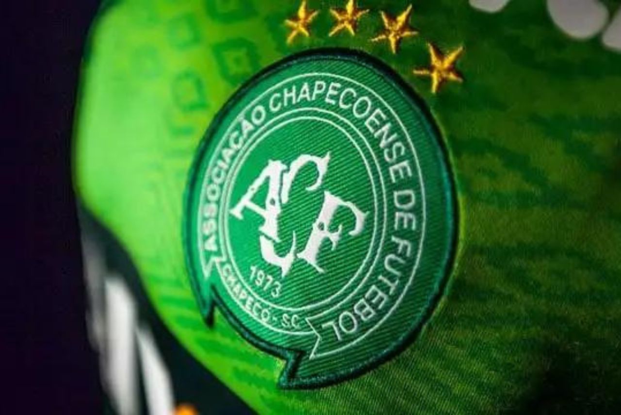 Chapecoense está entre os escudos mais bonitos na lista da FourFourTwo (Foto: Chapecoense/Divulgação)