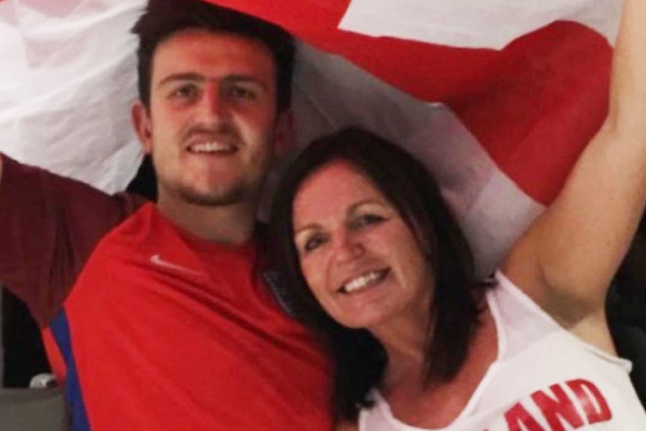 Mãe de Harry Maguire saiu em defesa do filho após críticas (Foto: Zoe Maguire/Instagram)