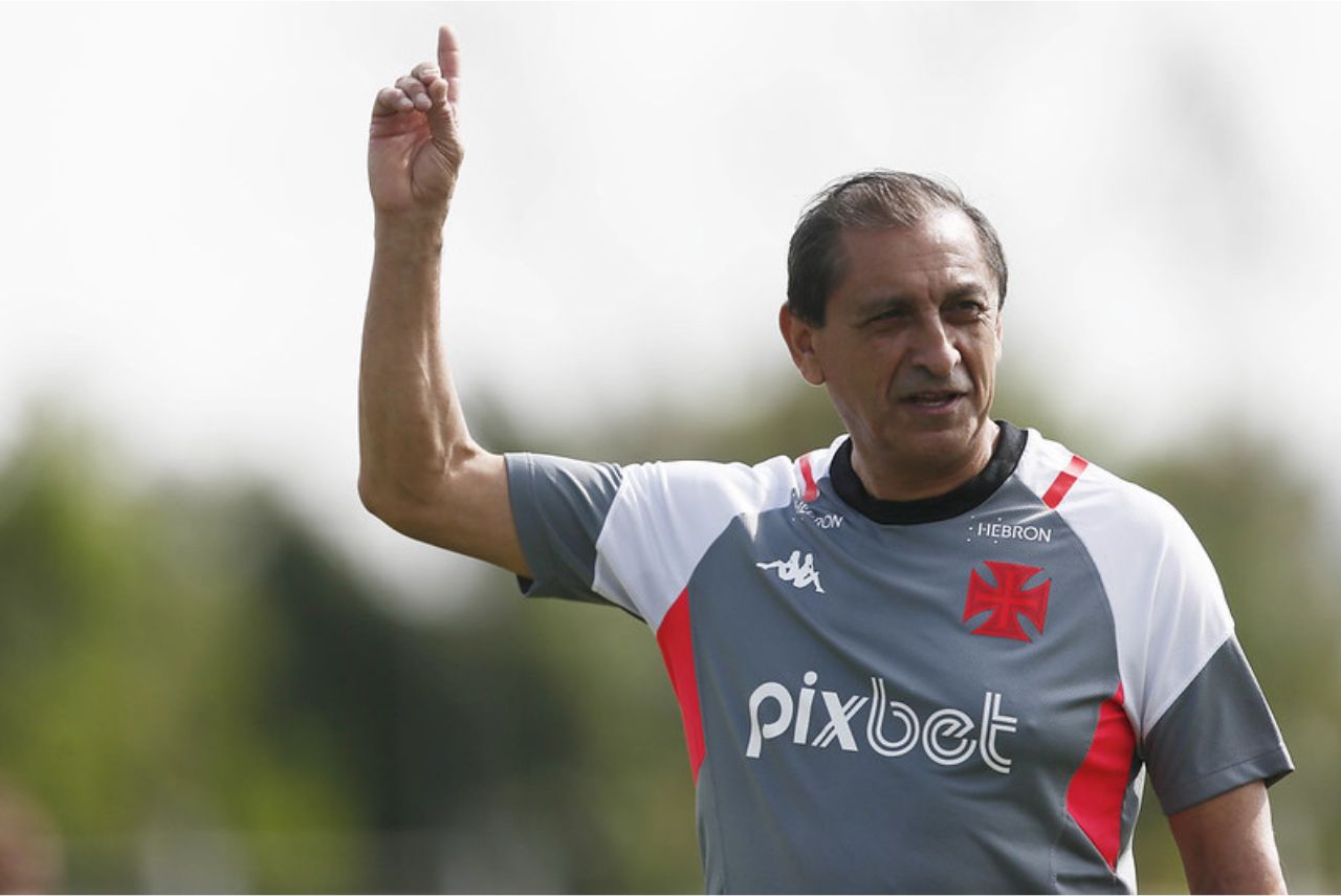 Treinador comandou o Vasco em oito jogos pelo Brasileirão