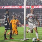 Calleri fez os dois gols na vitória do São Paulo sobre o Corinthians (Foto: Luis Pacca/Twitter)