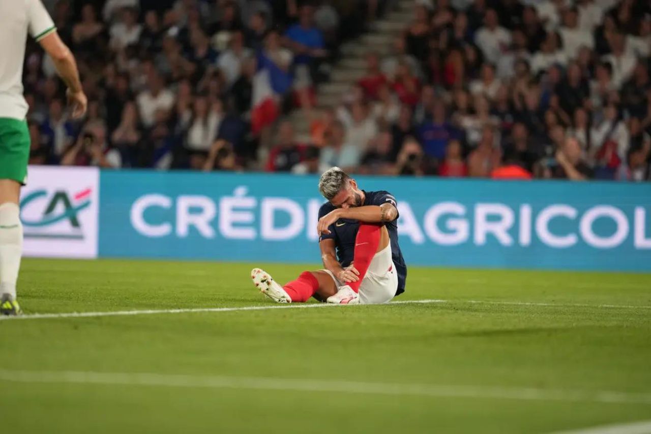 Giroud em França x Irlanda