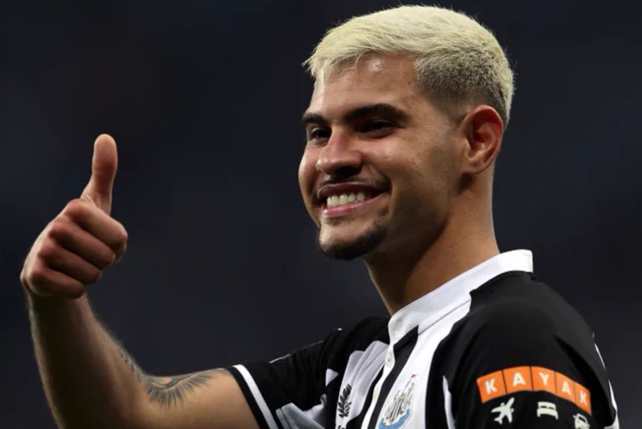 Brasileiro é titular absoluto do Newcastle
