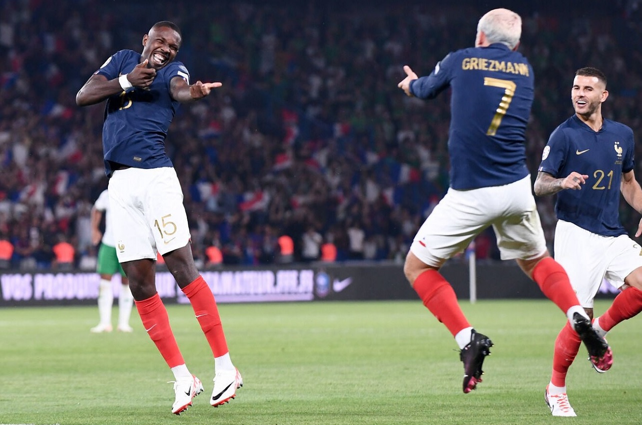 França vence Irlanda e fica perto da vaga na Euro-2024