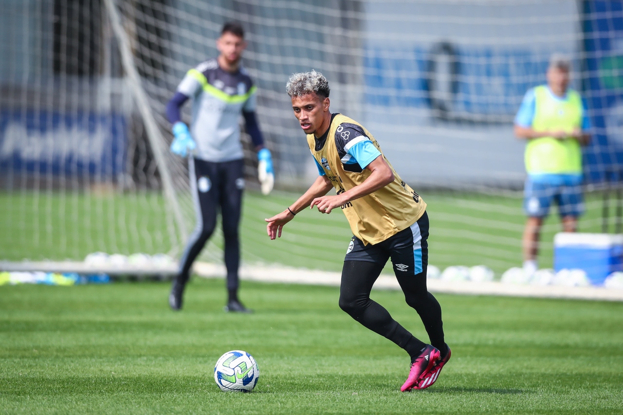 Bitello pode sair do Grêmio