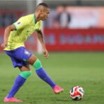 Richarlison, atacante do Tottenham, em ação pelo Brasil