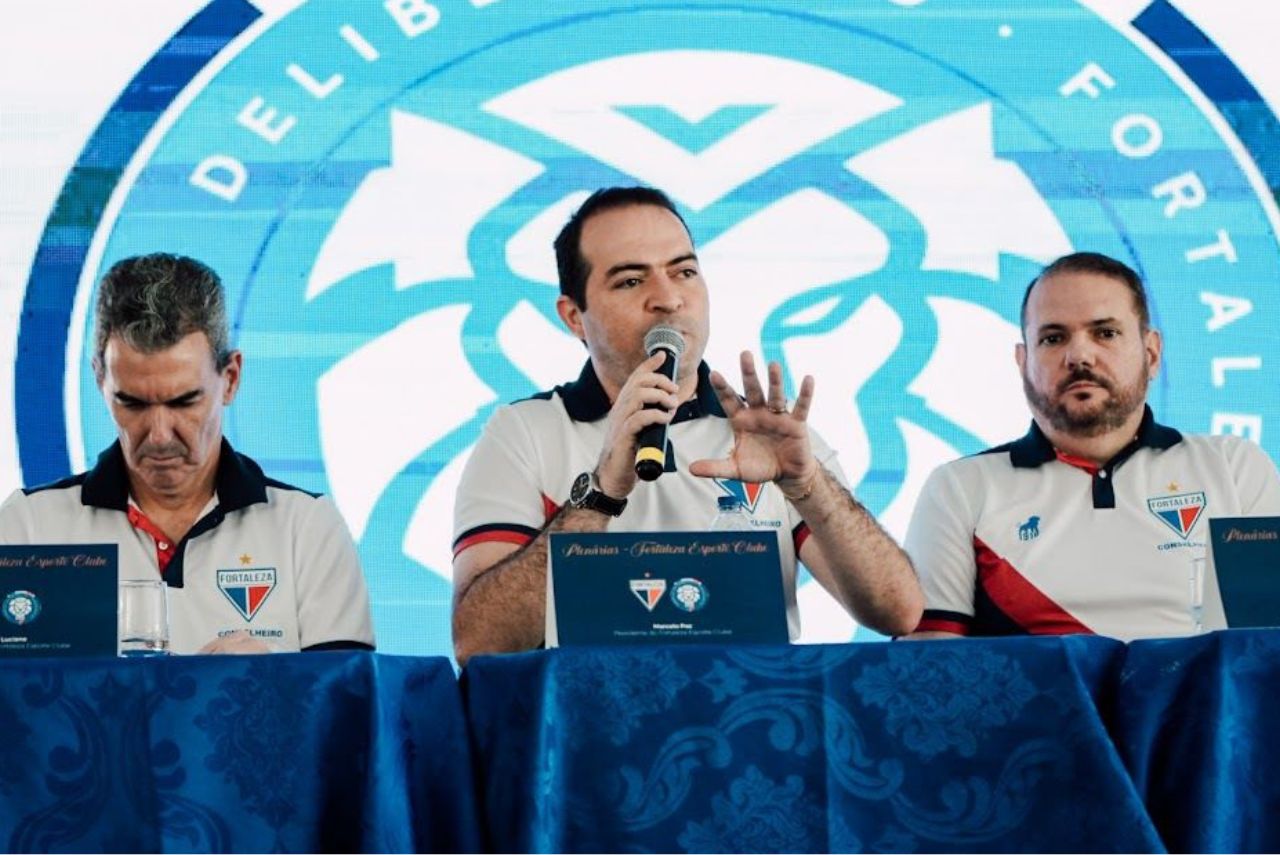 Marcelo Paz (ao centro), presidente do Fortaleza, defende adesão à SAF (Foto: Igor Mendes/Fortaleza)
