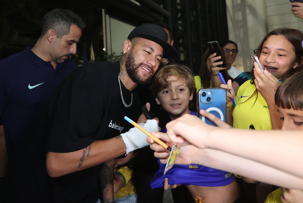Neymar poderá enfrentar a Bolívia