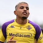 Dodô rompeu ligamento do joelho direito (Foto: ACF Fiorentina/Divulgação)