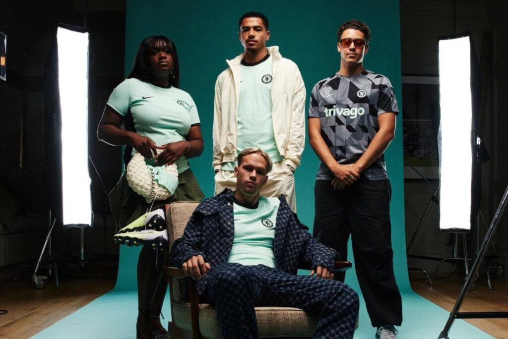 Chelsea lançou 3º uniforme inspirada na história do clube (Foto: Chelsea/Divulgação)