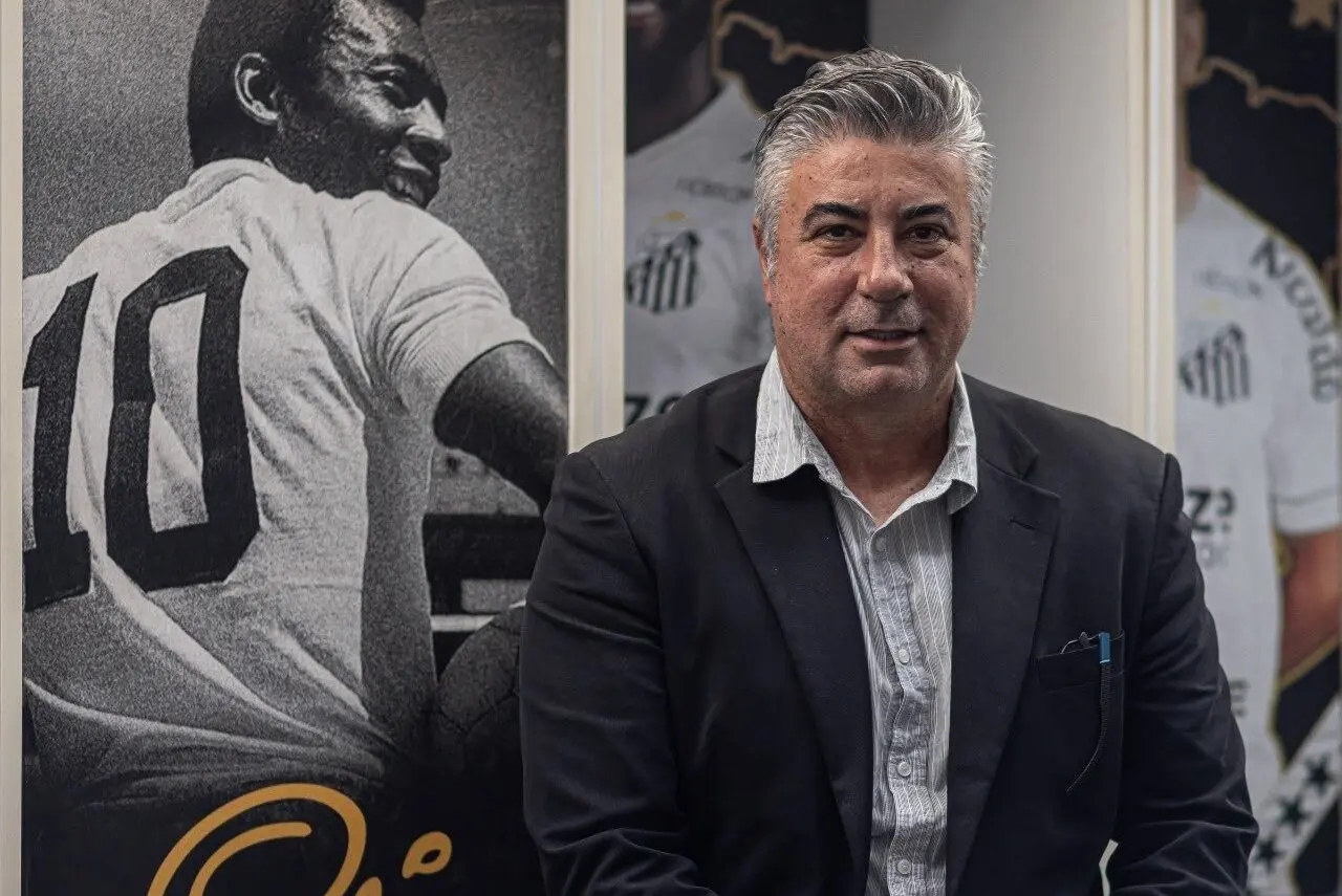 Alexandre Gallo é coordenador técnico do Santos