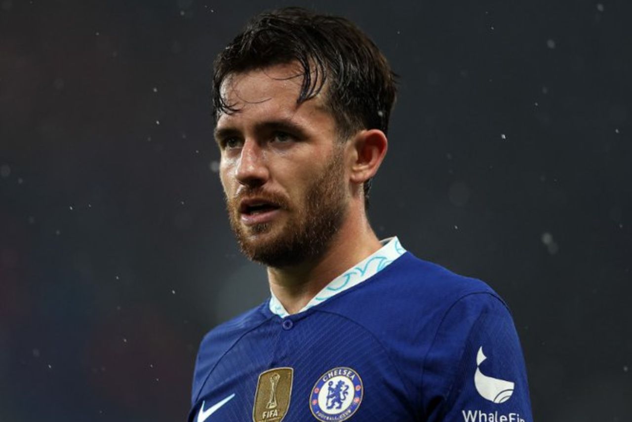 Chilwell defende o Chelsea desde 2020