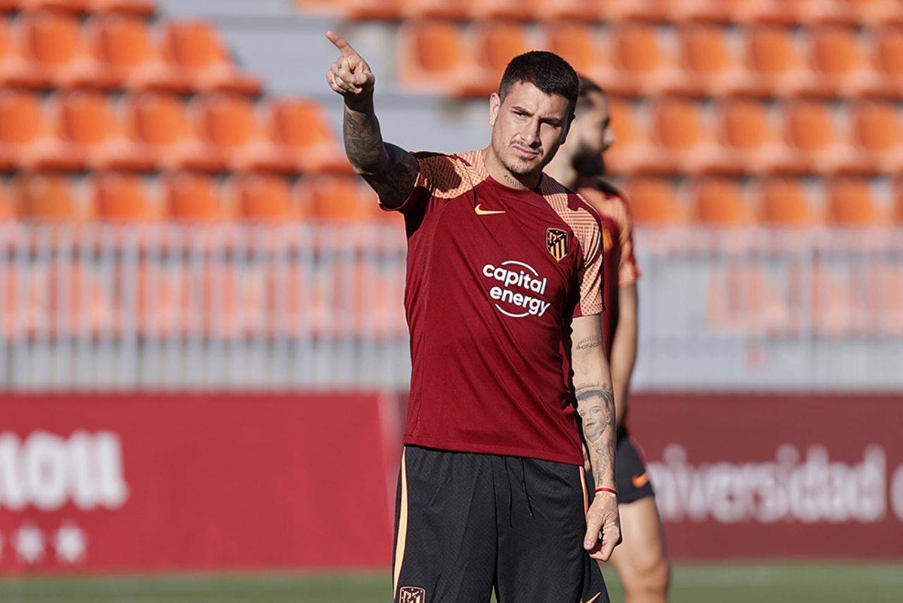 Giménez já tem 10 temporadas pelo Atlético de Madrid