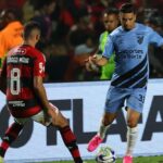 Bruno Peres em ação pelo Athletico-PR contra o Flamengo