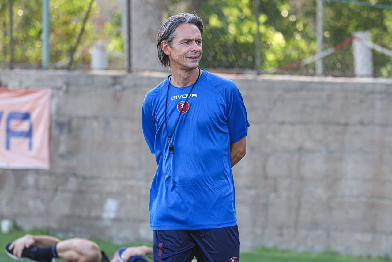 Inzaghi retorna à elite do futebol italiano pela Salernitana