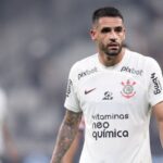 Renato Augusto em campo pelo Corinthians