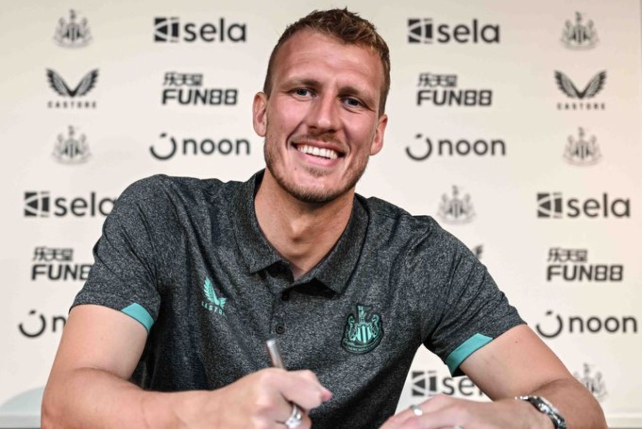 Defensor do Newcastle estendeu seu vínculo