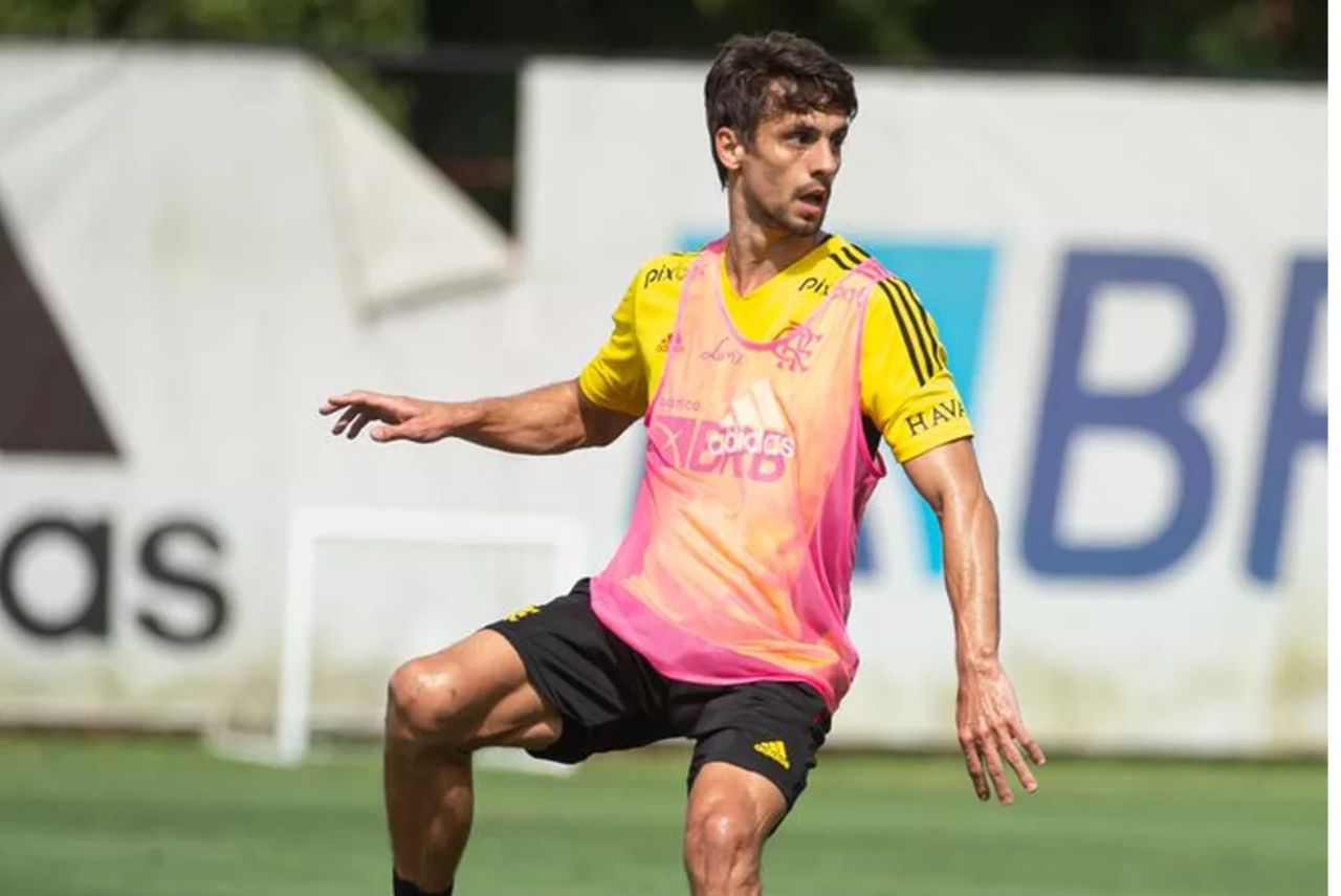 Rodrigo Caio em treinamento do Flamengo
