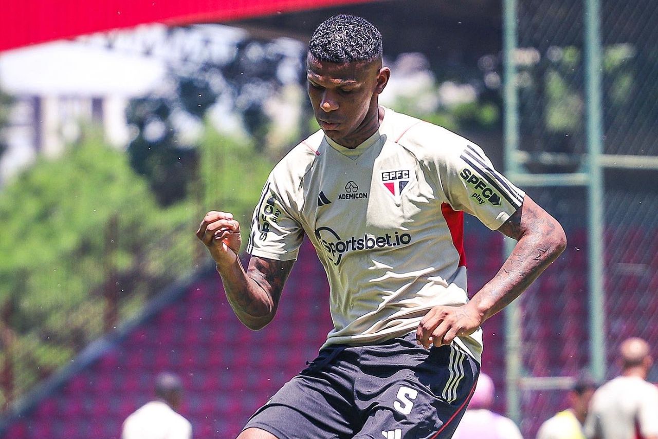 Arboleda não atua pelo São Paulo desde a final da Copa do Brasil