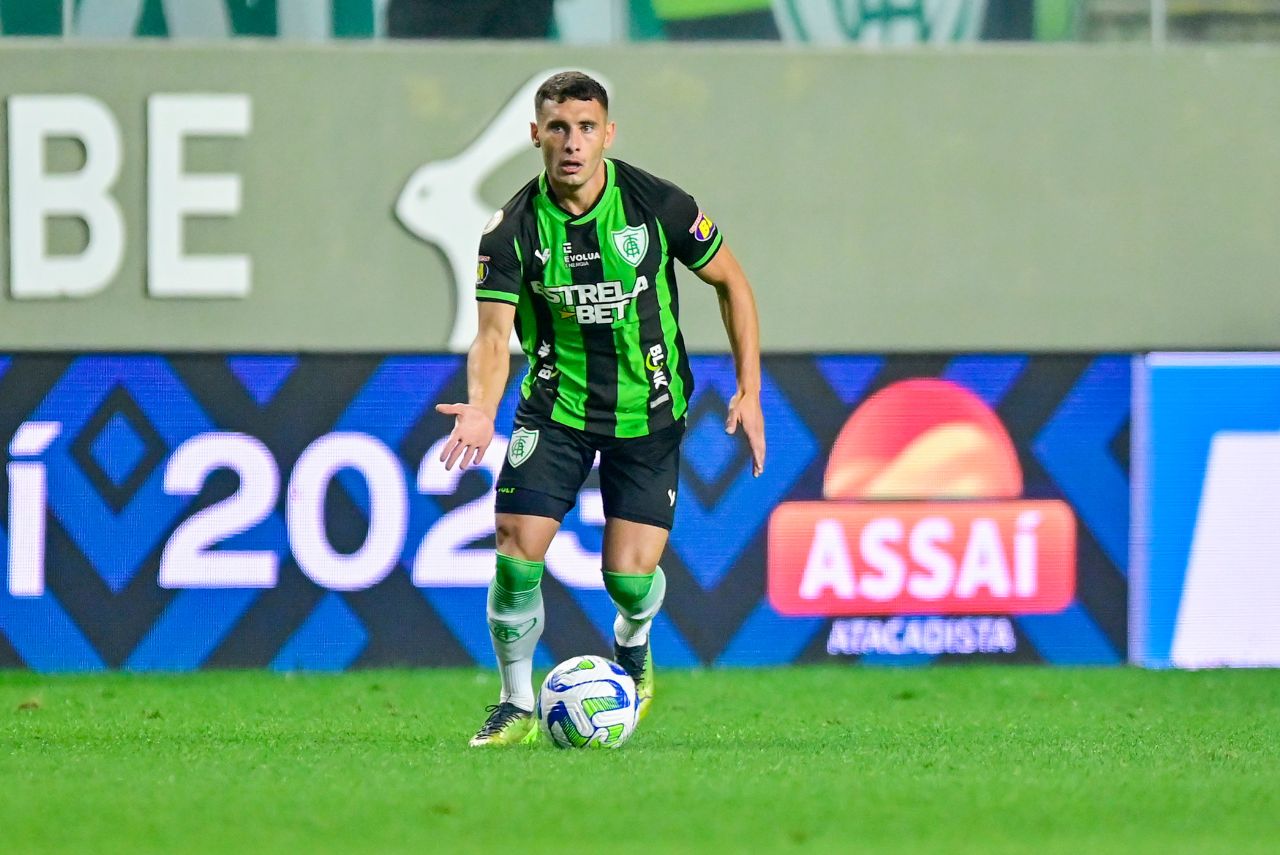 Emmanuel Martínez está na mira do São Paulo