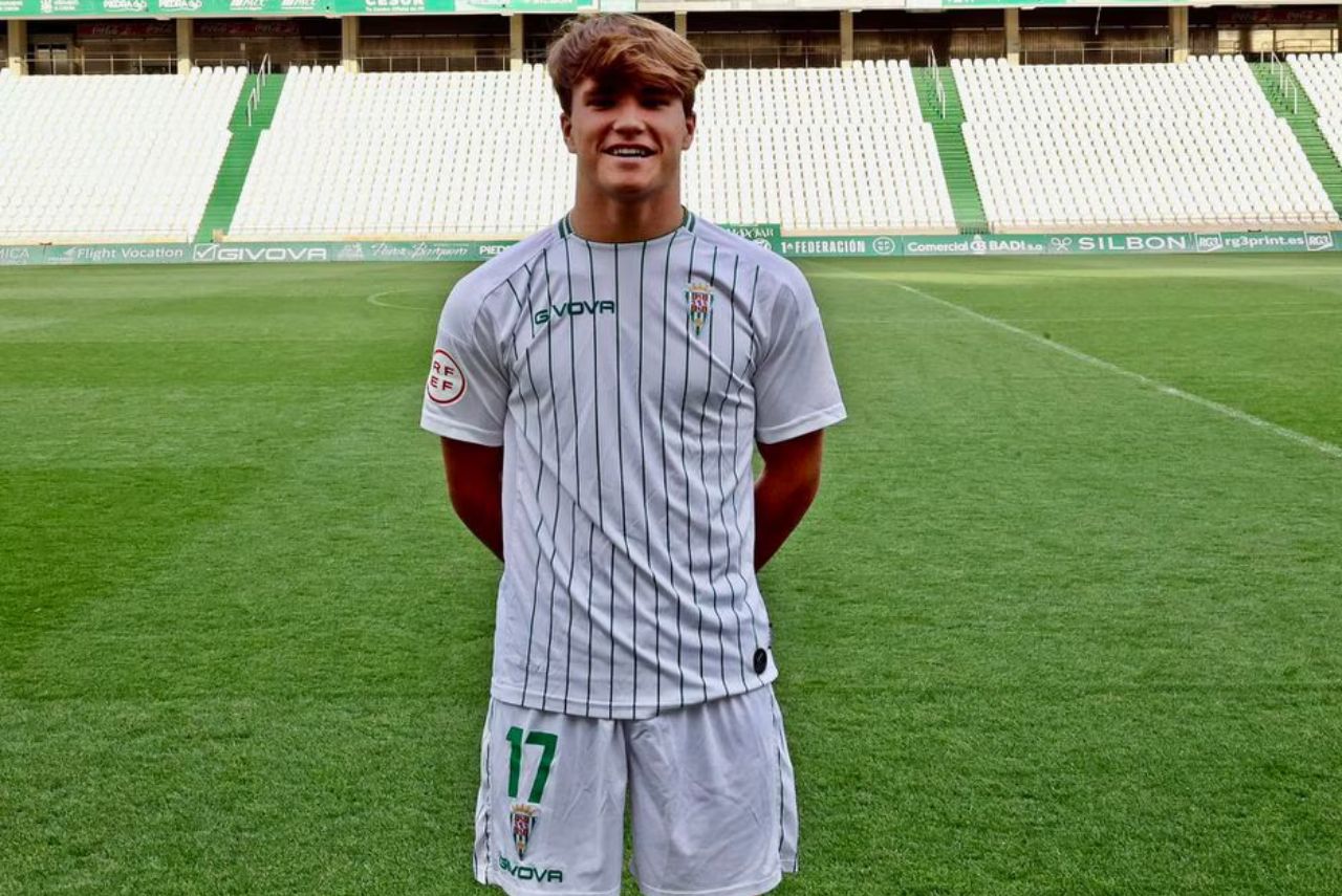 Jogador espanhol de 18 anos atuava na base do Córdoba CF (Foto: Córdoba CF/Divulgação)