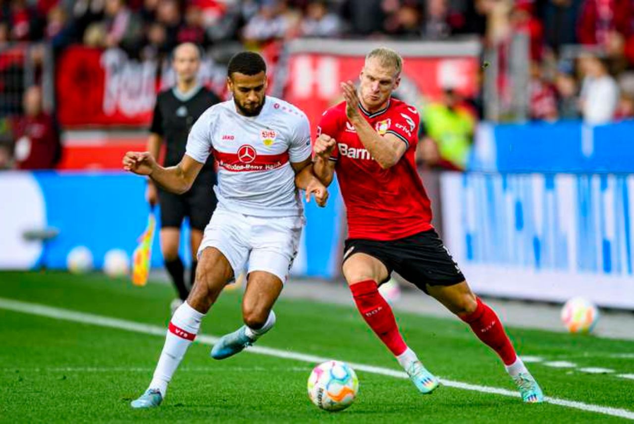 Leverkusen e Sttugart disputam topo da Bundesliga (Foto: Bayer Leverkusen/Divulgação)