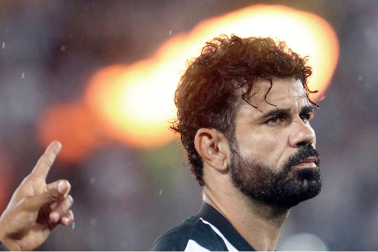Diego Costa pode pegar até 6 jogos de suspensão (Foto: Vitor Silva/Botafogo)