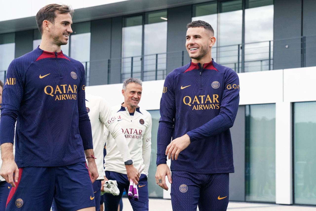 Elenco do PSG se reapresentou após Data FIFA (Foto: PSG/X/Reprodução)