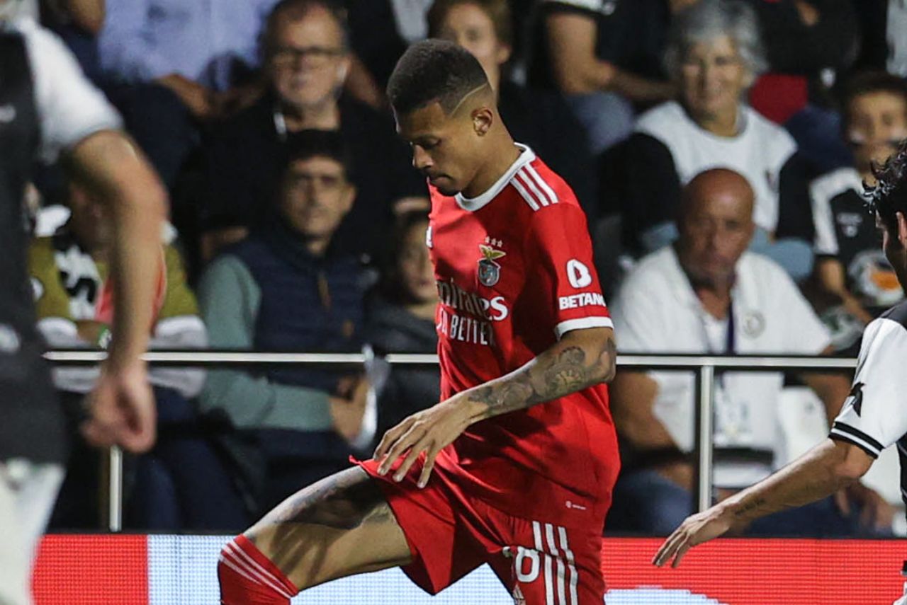 João Victor só atuou quatro vezes pelo Benfica