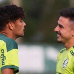 Gustavo Scarpa e Willian Bigode quando atuavam juntos pelo Palmeiras (Foto: Cesar Greco/Palmeiras)