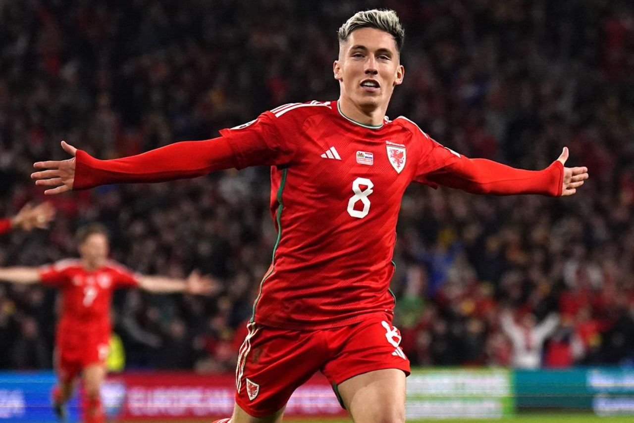 Harry Wilson marcou os dois da vitória de Gales sobre a Croácia (Foto: UEFA/Divulgação)