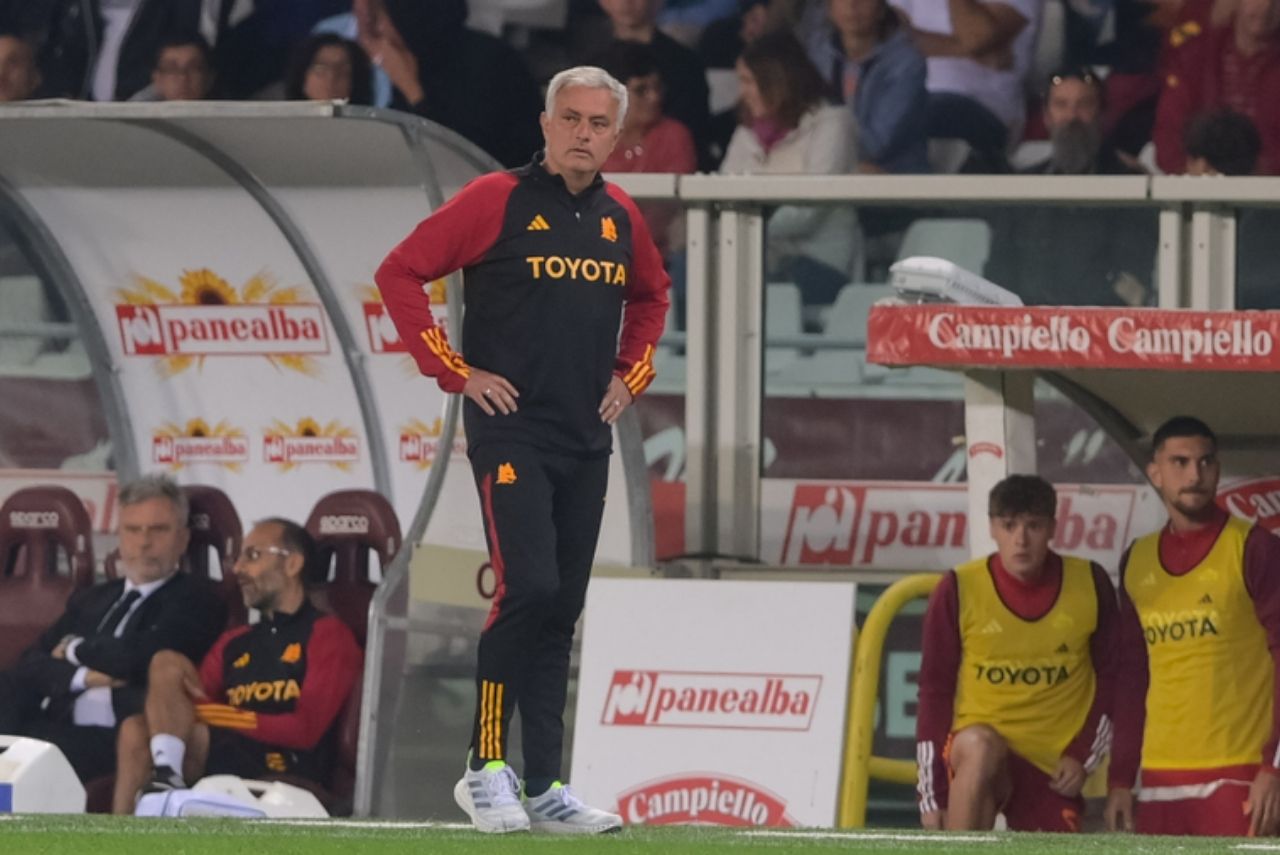 José Mourinho teria interesse em comandar a seleção brasileira, afirma jornal (Foto: As Roma FC/Divulgação)