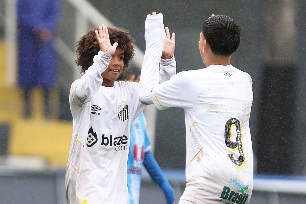 Kauan Basile marcou 25 gols no Paulistão Sub-11 2023 (Foto: Pedro Azevedo/Santos FC)