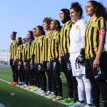 Presença de mulheres avança aos poucos no futebol saudita (Foto: Layan Jouhari/Instagram)