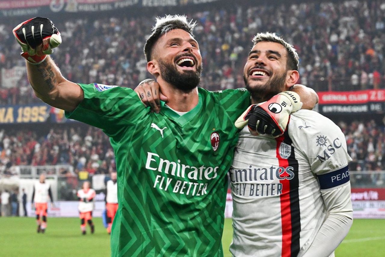 Giroud assumiu o gol após a expulsão de Maignan (Foto: AC Milan/Divulgaçao)