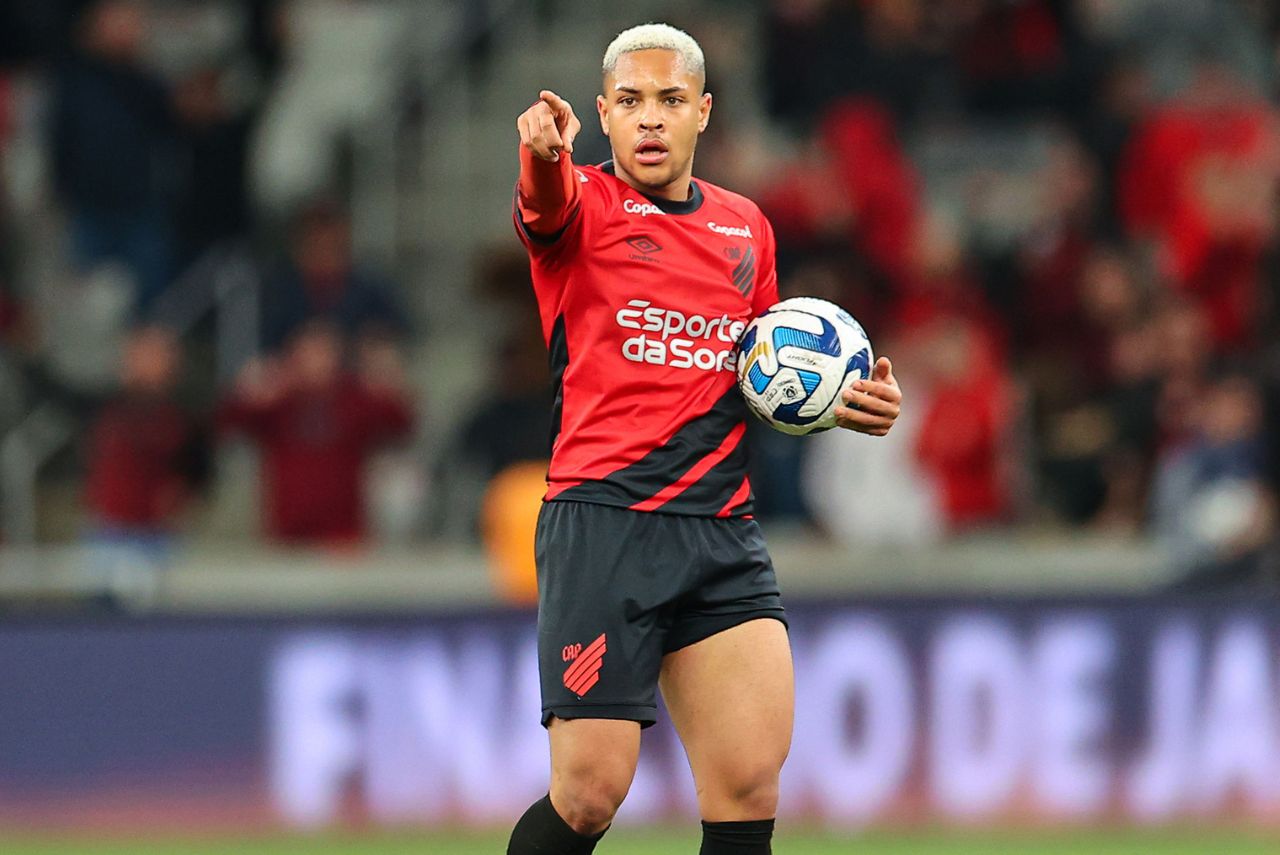 Vitor Roque também se recupera de lesão (Foto: Athletico-PR/Divulgação)