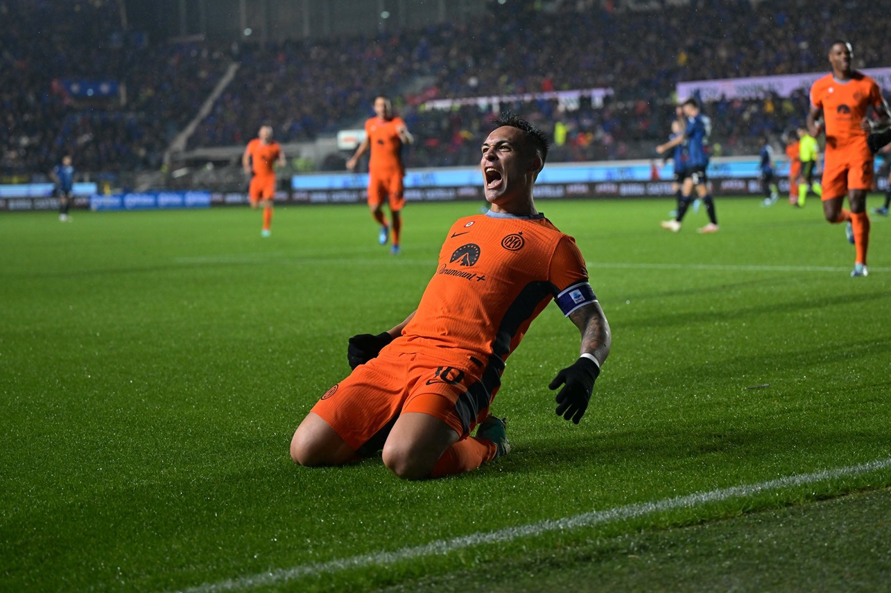 Inter vence Atalanta e consolida sua liderança no Italiano; Napoli se recupera - Lautaro