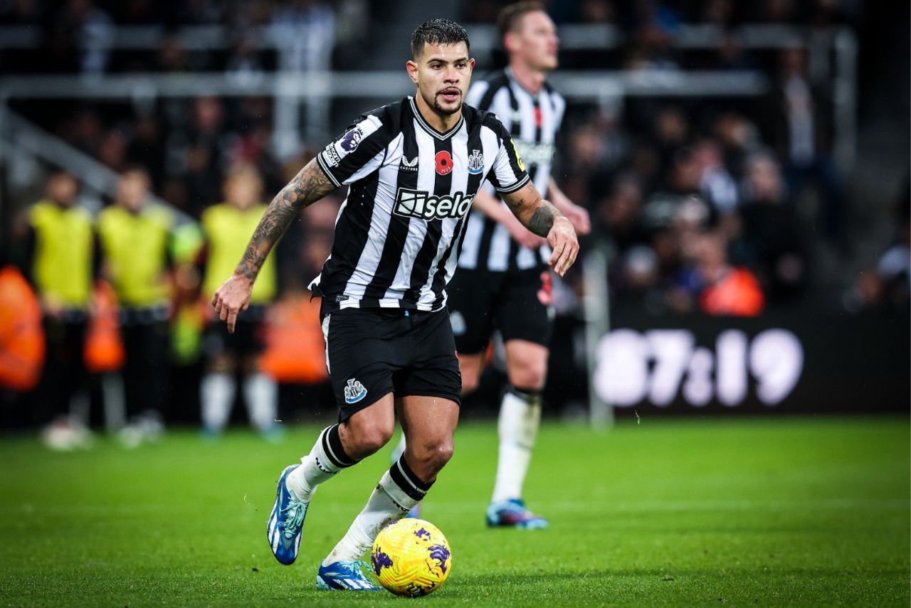 Bruno Guimarães na vitória do Newcastle contra o Arsenal