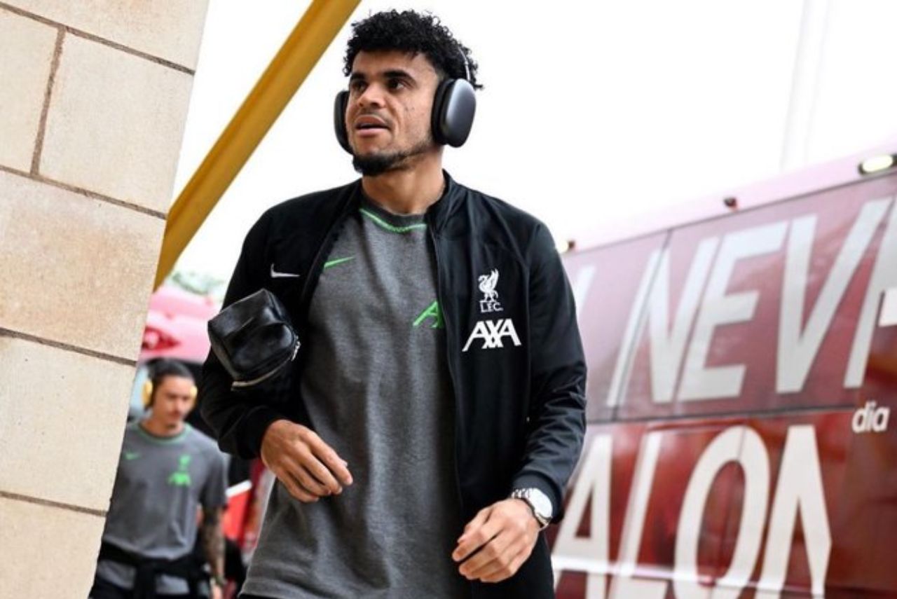 Luis Díaz voltou a ser relacionado pelo Liverpool