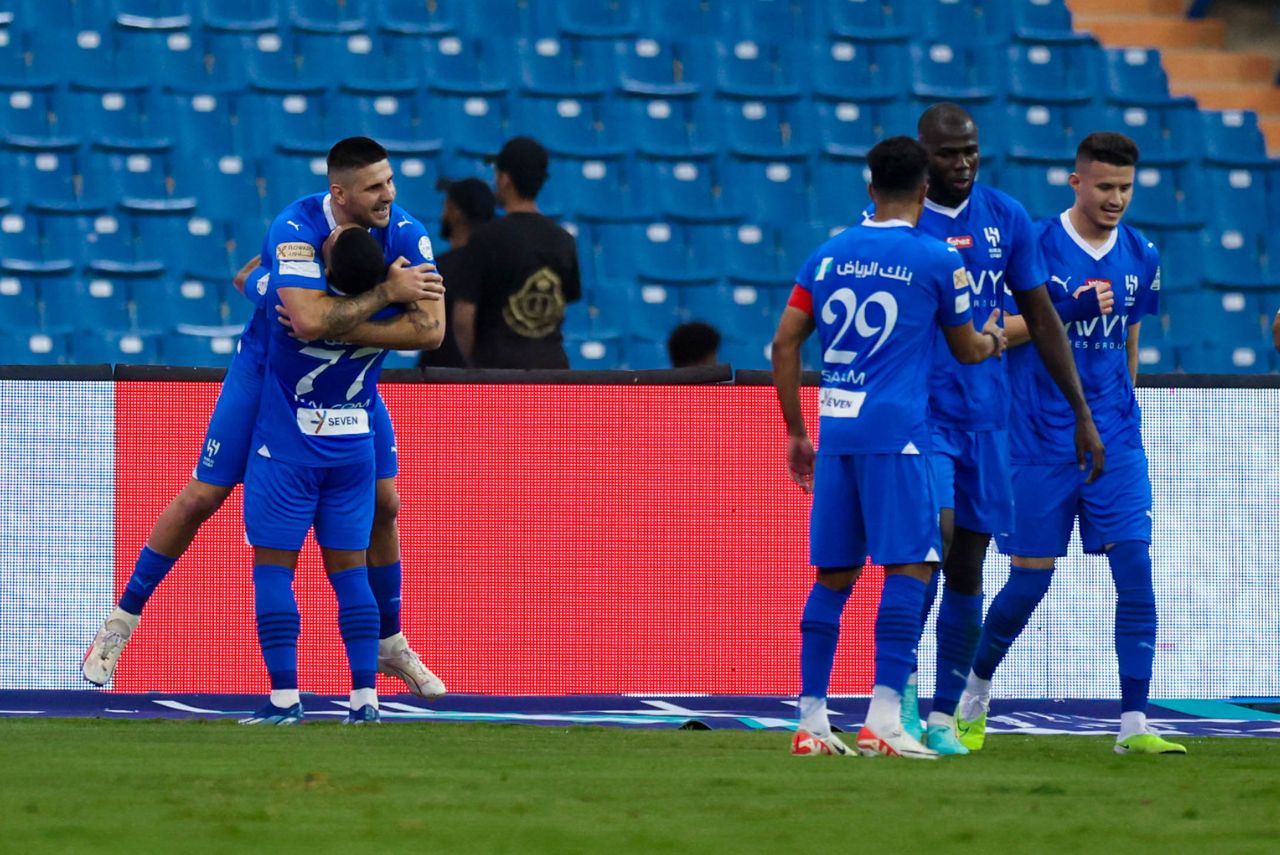 Mitrovic e Malcom comemoram primeiro gol do Al-Hilal