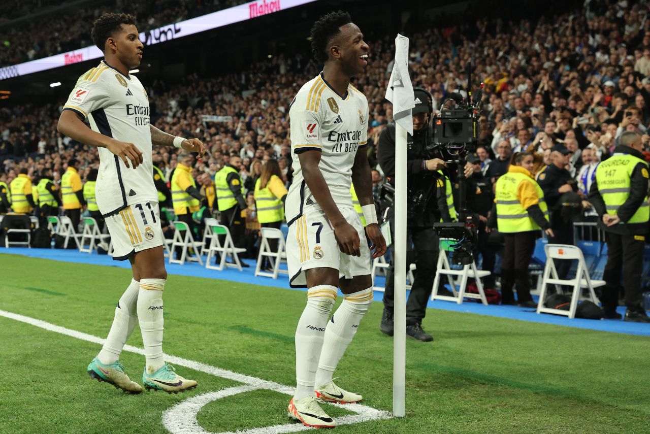 Brasileiros comemoram em vitória do Real Madrid