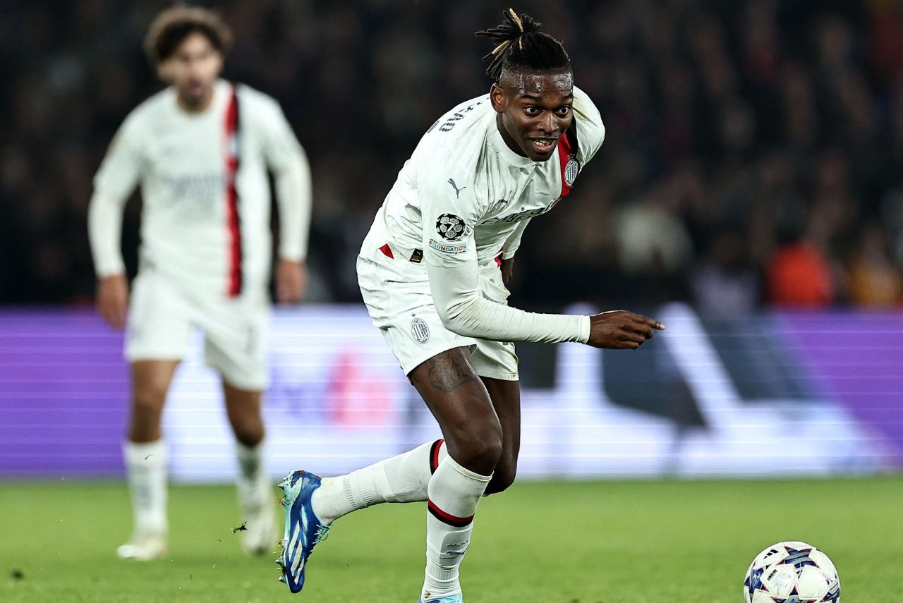 Atacante tem quatro gols pelo Milan na temporada