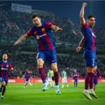 Lewandowski comemora um dos gols do Barcelona