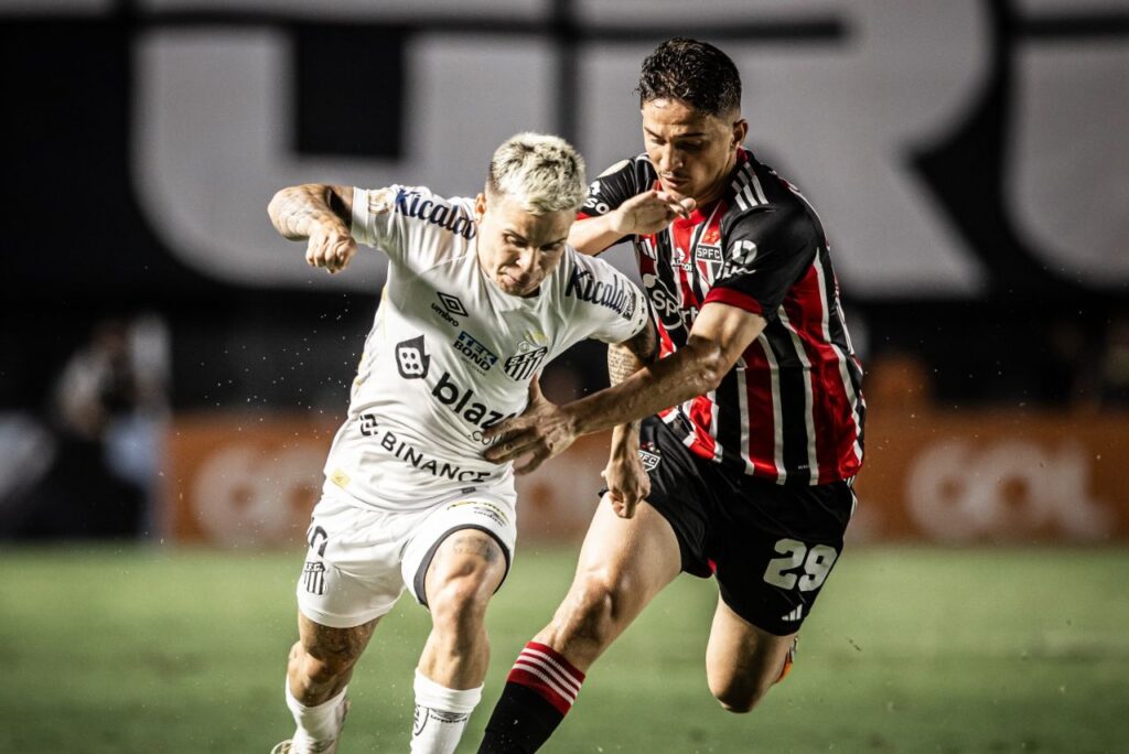 Jogadores de Santos e São Paulo não conseguiram balançar as redes na Vila Belmiro