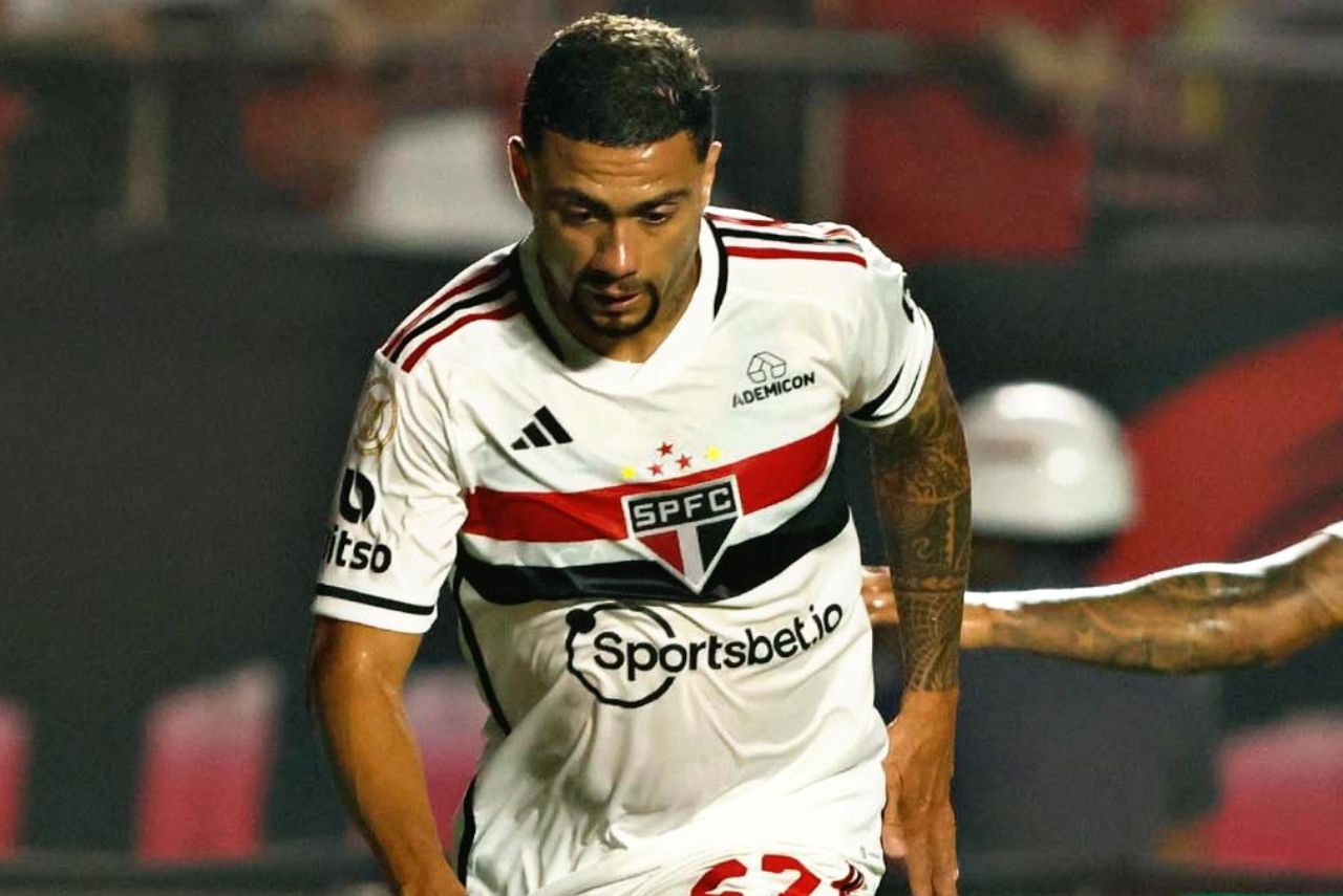 Wellington Rato em ação pelo São Paulo