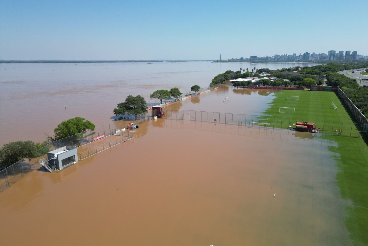 CT do Internacional alagado