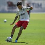 Pulgar em treino do Flamengo