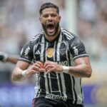 Hulk, o paraibano que brilhou no exterior e aumenta mais sua idolatria com gols pelo Atlético-MG - Hulk, atacante do Atlético-MG comemora gol em jogo contra o Grêmio